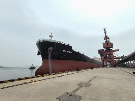 Our company acted as the agent of China's first "zero deforestation" soybean ship